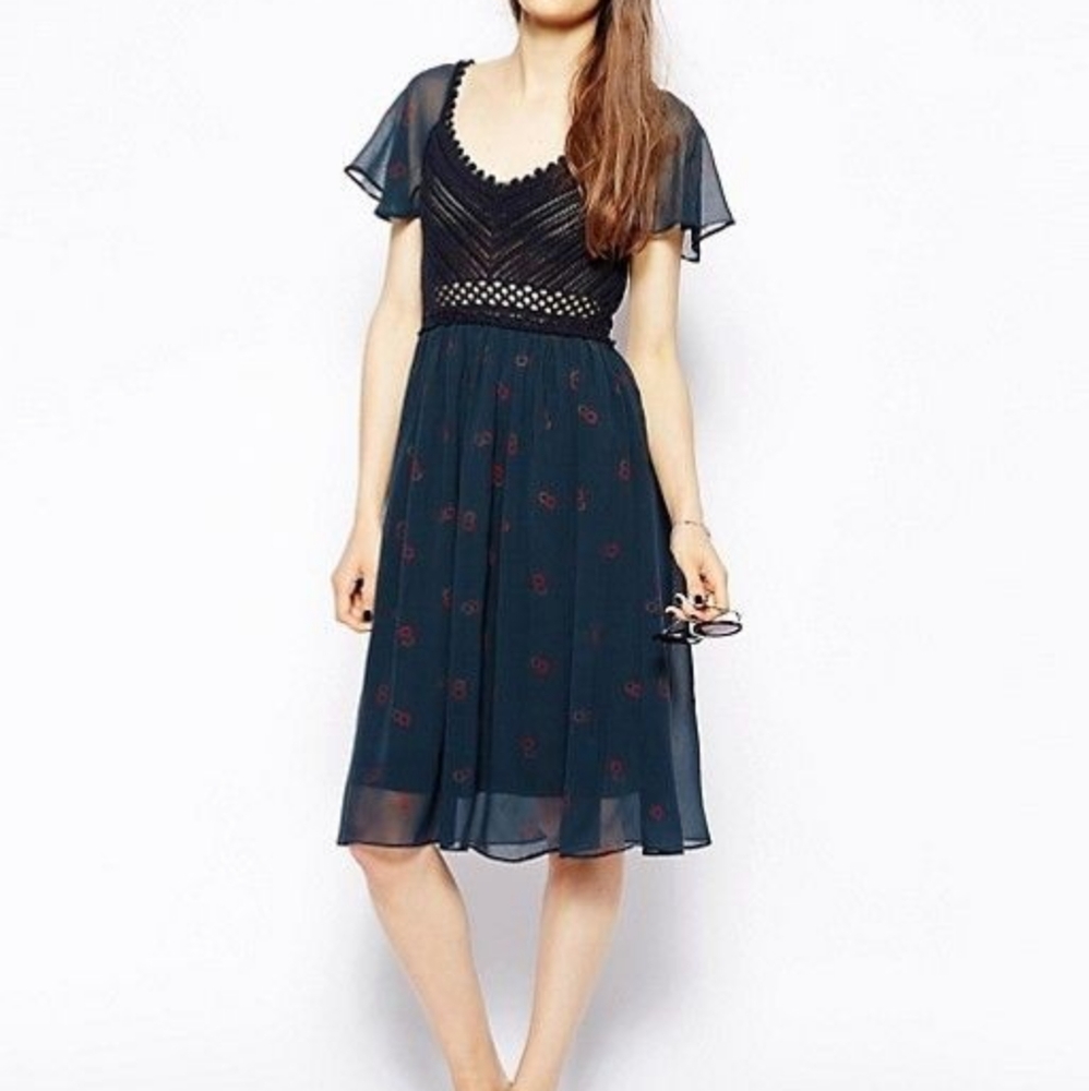 FREE PEOPLE Dress Size M, crochet  bodice,